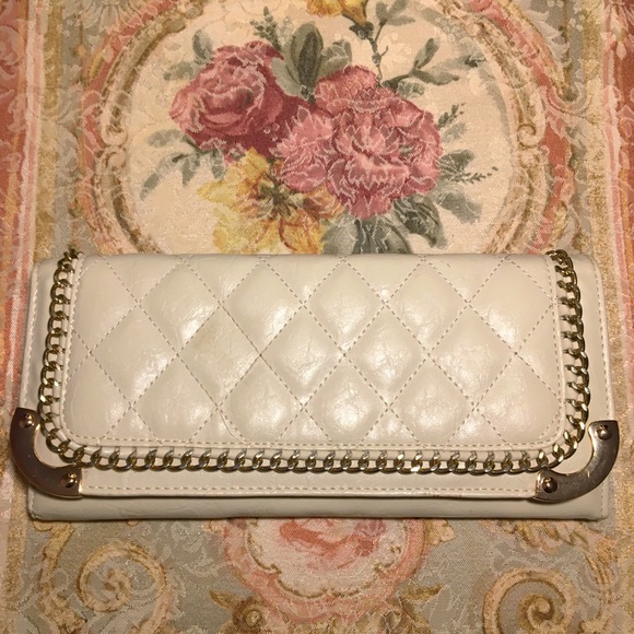 Women's Cream Quilted Wallet/Clutch Purse - Picture 3 of 11